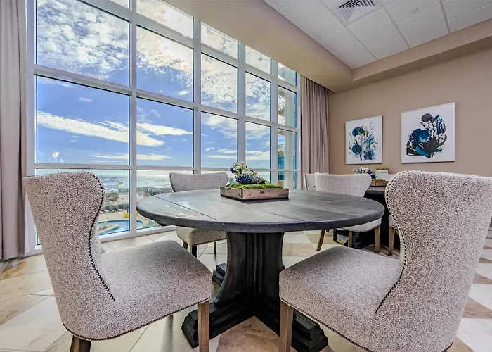 Phoenix Gulf Towers 303 Apartment *